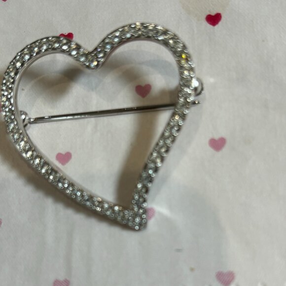 Vintage Silver Tone Clear rhinestone Heart Brooch - Picture 4 of 15